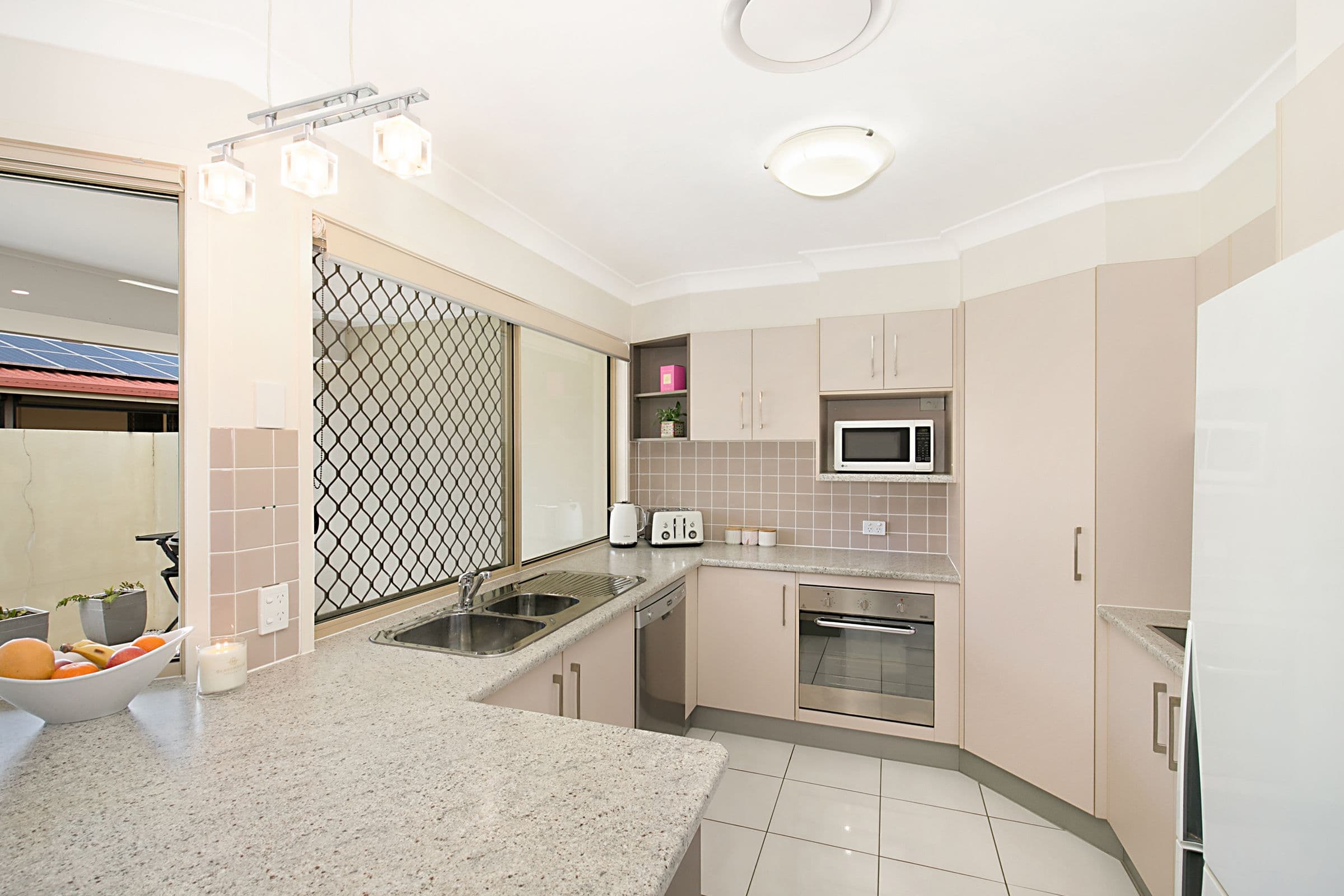 17 Francis Road, Shailer Park QLD 4128, Shailer Park - Thumbnail 2