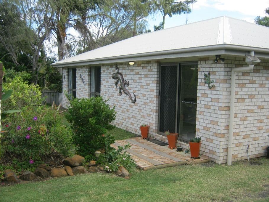 6 Bisdee Street, Coral Cove QLD 4670, Coral Cove - Thumbnail 4