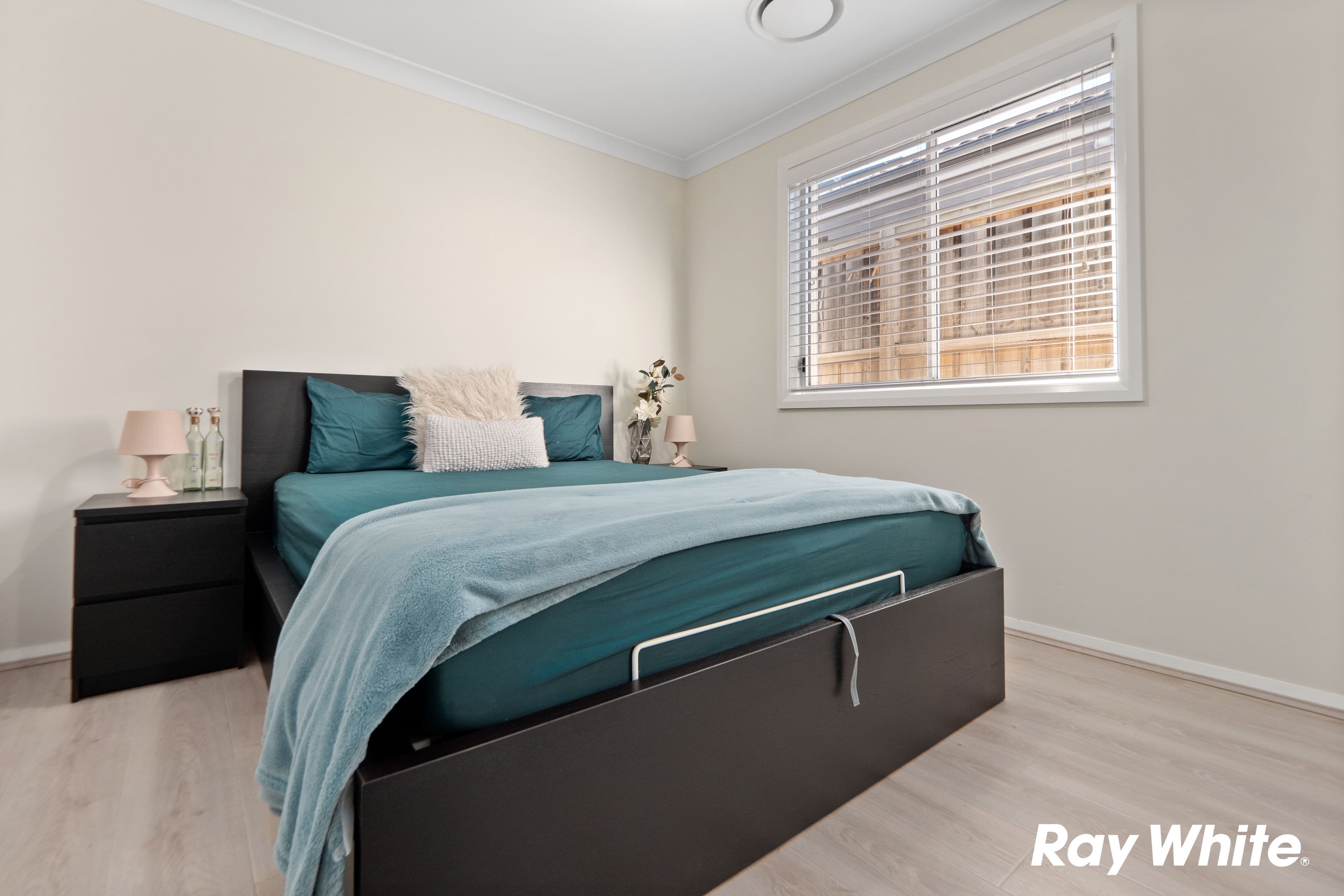33 Ashtead Parade, Stanhope Gardens NSW 2768, Stanhope Gardens - Thumbnail 5