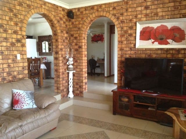 13 Britton Street, TREBONNE QLD 4850, Trebonne - Thumbnail 2