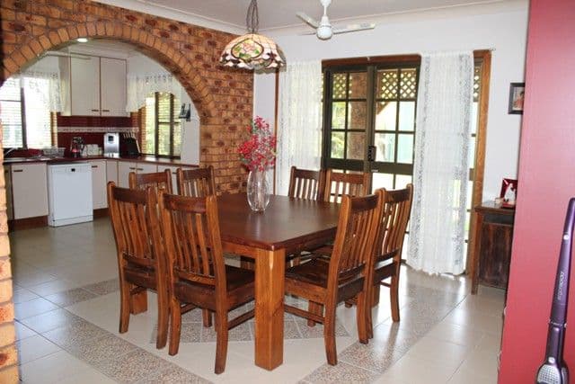 13 Britton Street, TREBONNE QLD 4850, Trebonne - Thumbnail 4