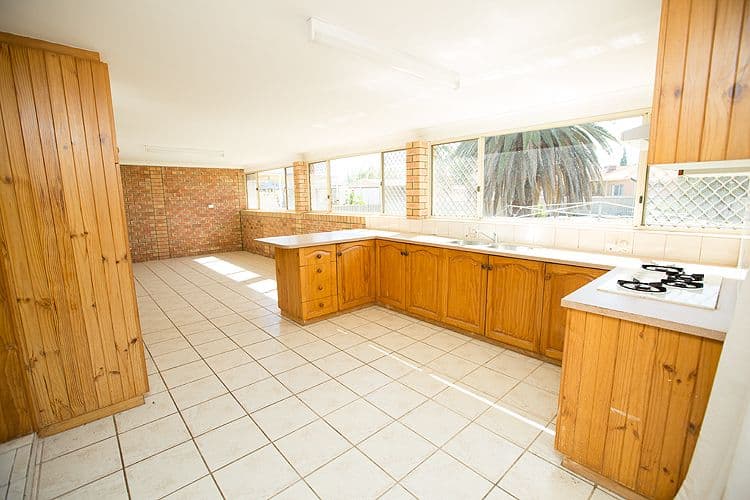 102 Kenny Crescent, Rangeway WA 6530, Rangeway - Thumbnail 3