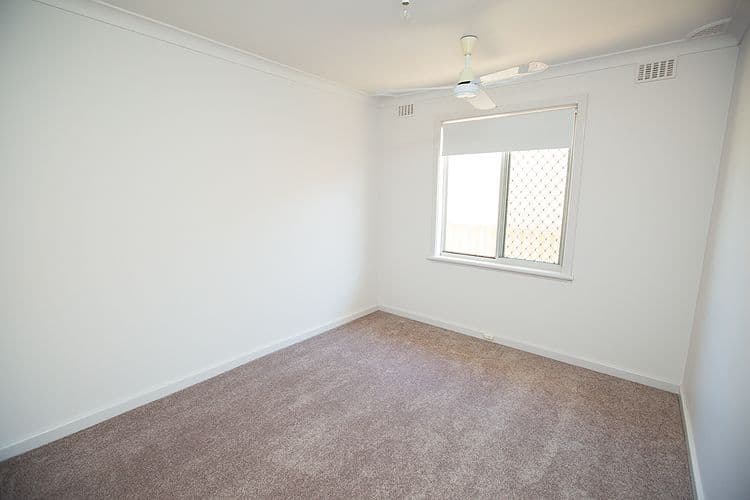 102 Kenny Crescent, Rangeway WA 6530, Rangeway - Thumbnail 5