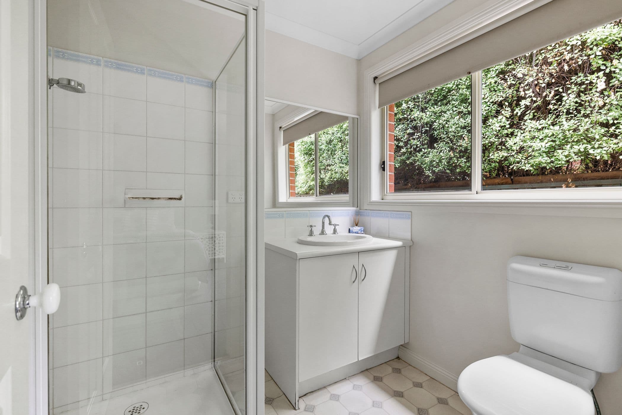 8 St Clare Avenue, Lake Gardens VIC 3355, Lake Gardens - Thumbnail 8