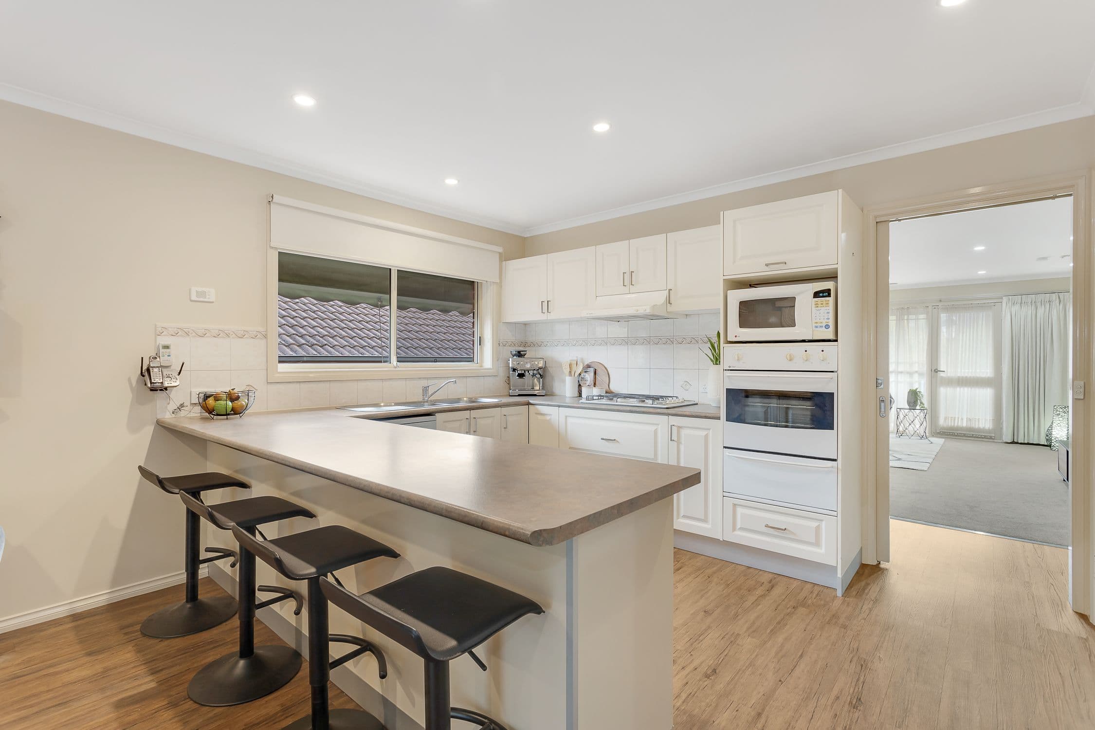 4 Alderley Court, Chirnside Park VIC 3116, Chirnside Park - Thumbnail 2
