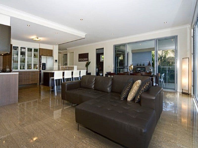 17 Torquay Place, ARUNDEL QLD 4214, Arundel - Thumbnail 5