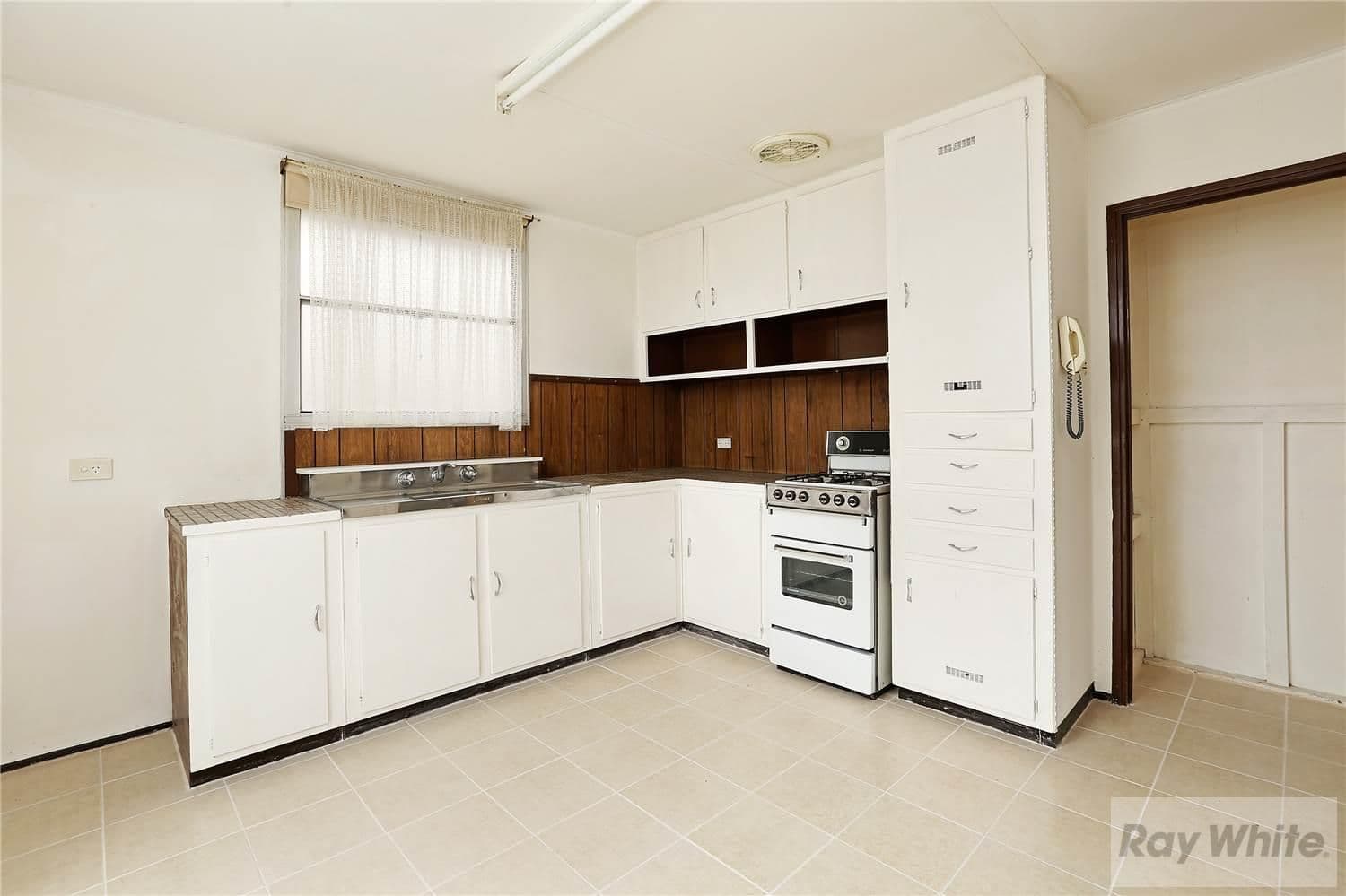 9 Howqua Court, CORIO VIC 3214, Corio - Thumbnail 3