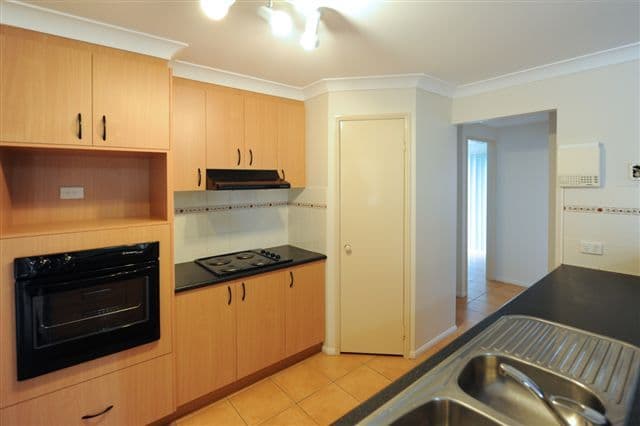 6  Pillar Street, MIDDLE RIDGE QLD 4350, Middle Ridge - Thumbnail 2