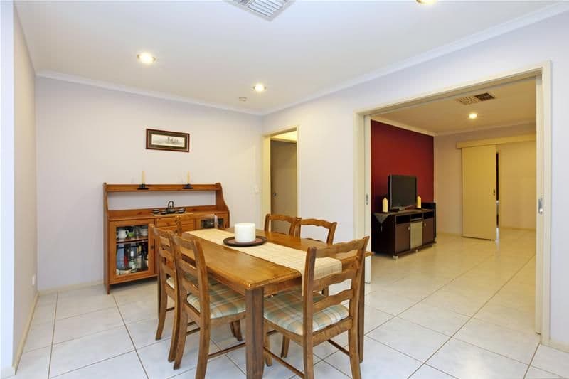 6 Warrenwood Place, BUNDOORA VIC 3083, Bundoora - Thumbnail 4
