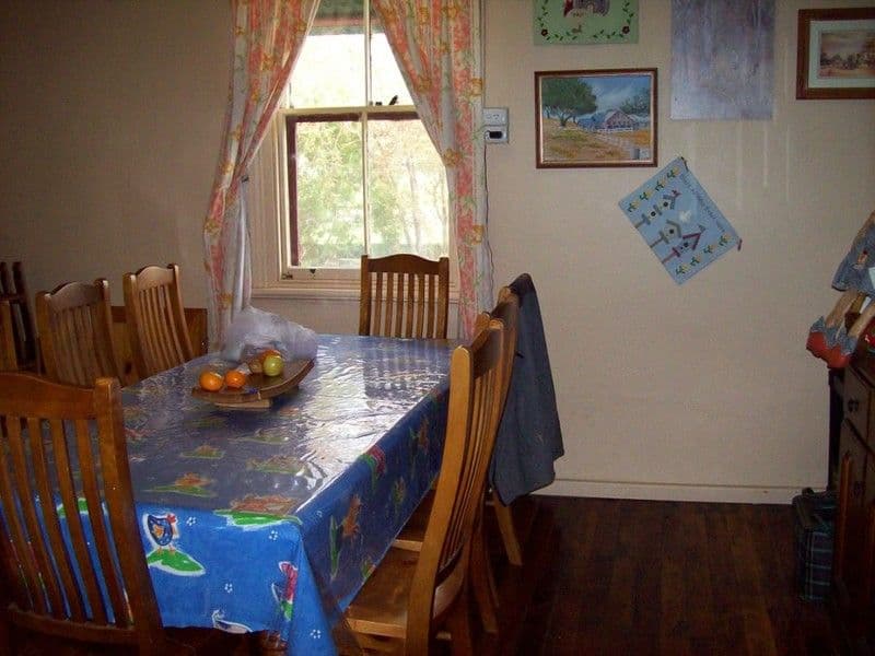 13 Crown Street, JUNEE NSW 2663, Junee - Thumbnail 5