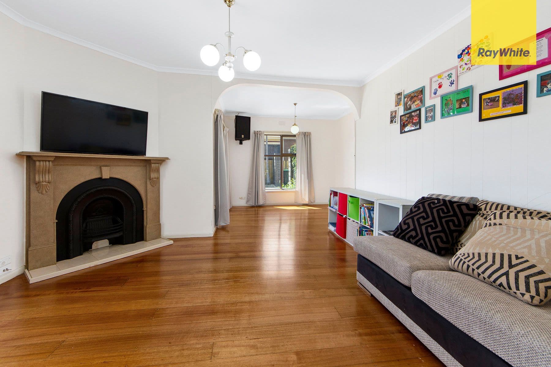 18 Lahy Street, St Albans VIC 3021, St Albans - Thumbnail 2