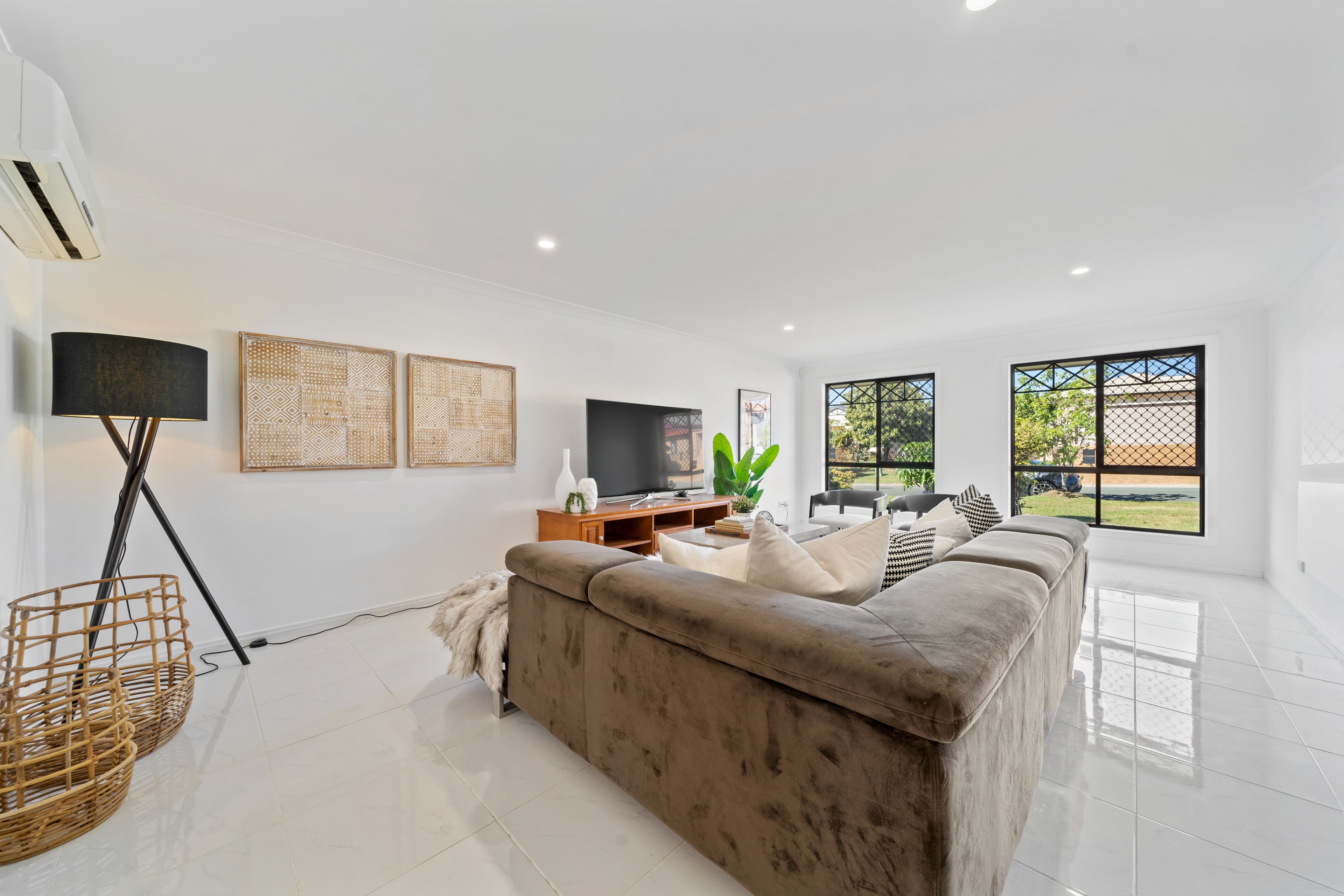 25 Woodglen Street, Kuraby QLD 4112, Kuraby - Thumbnail 4