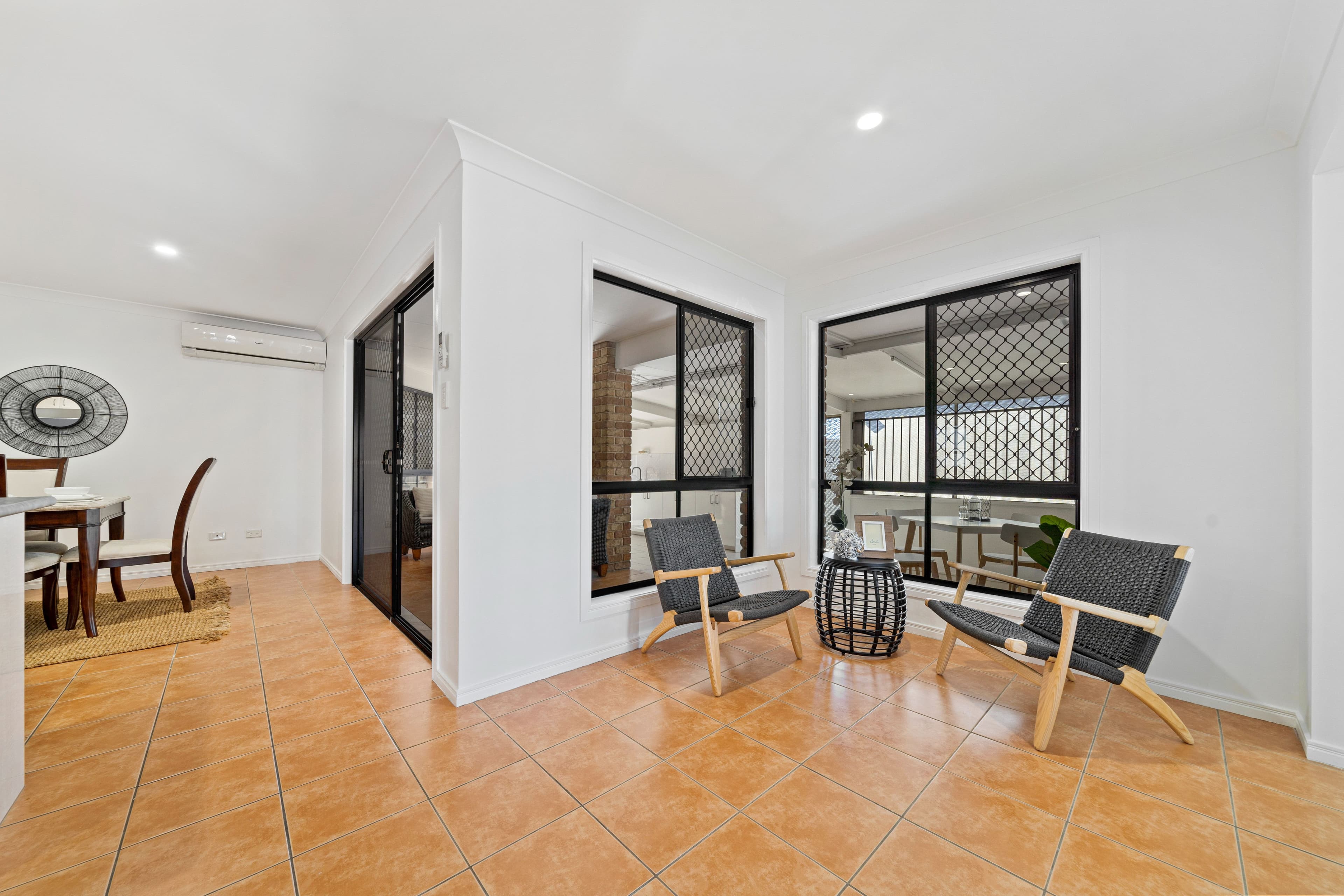25 Woodglen Street, Kuraby QLD 4112, Kuraby - Thumbnail 5
