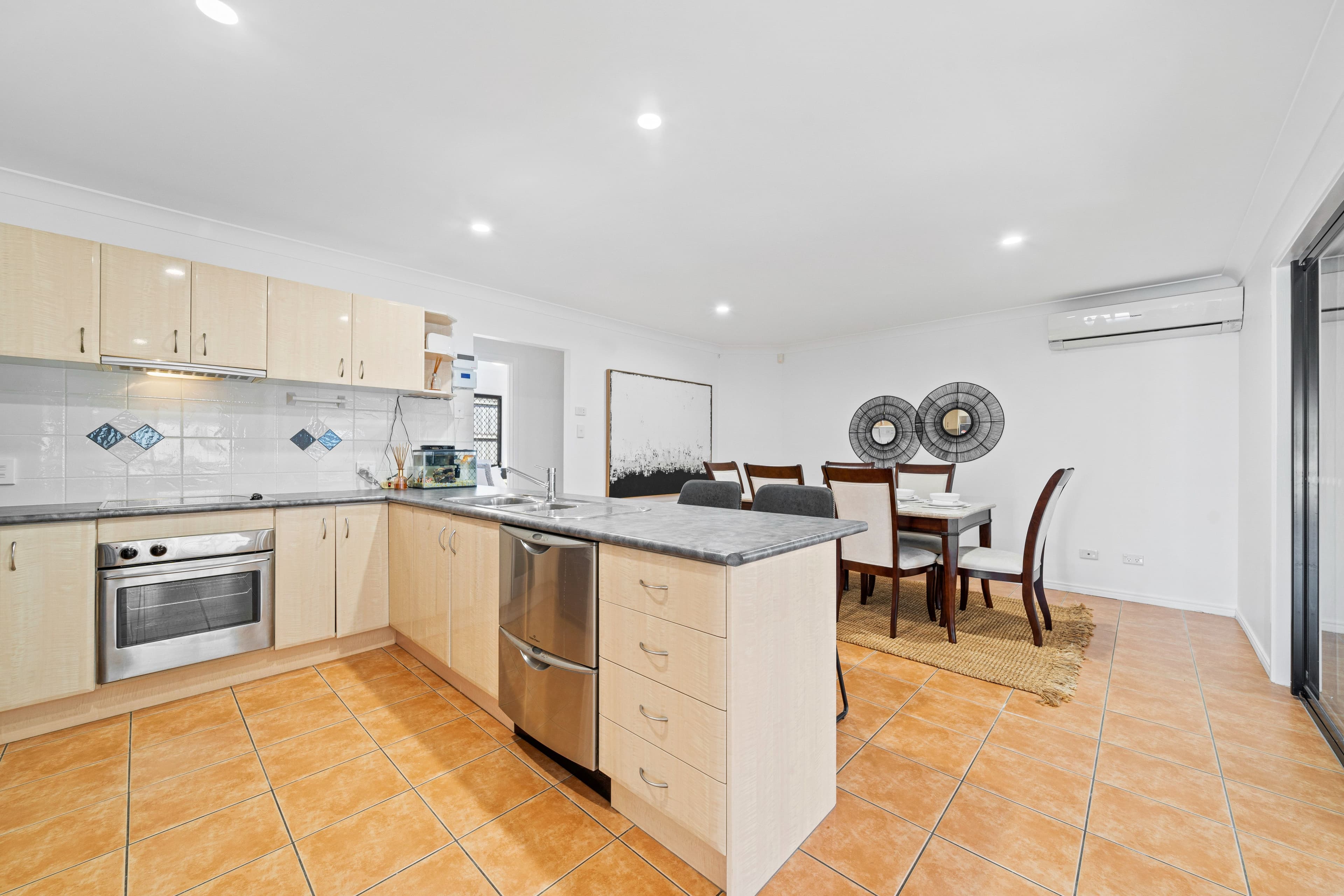 25 Woodglen Street, Kuraby QLD 4112, Kuraby - Thumbnail 6