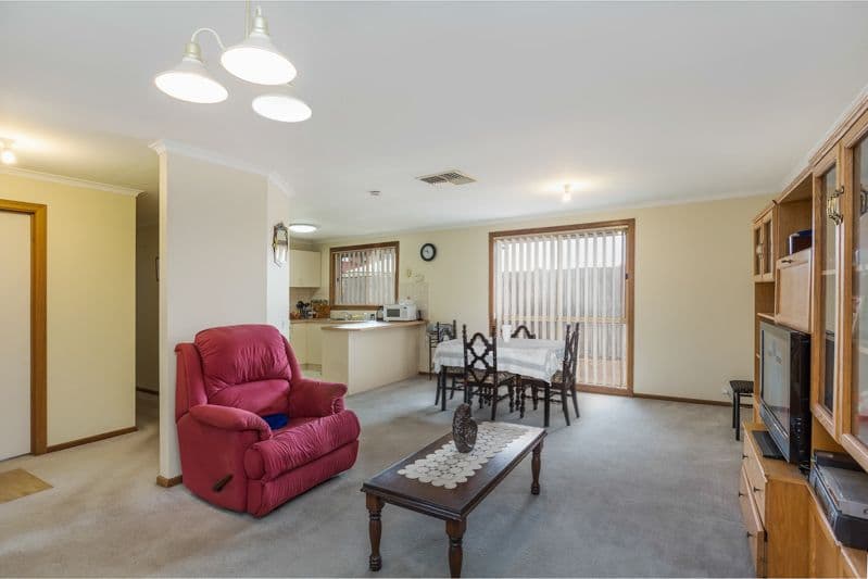 69 Barries Road, Melton VIC 3337, Melton - Thumbnail 5