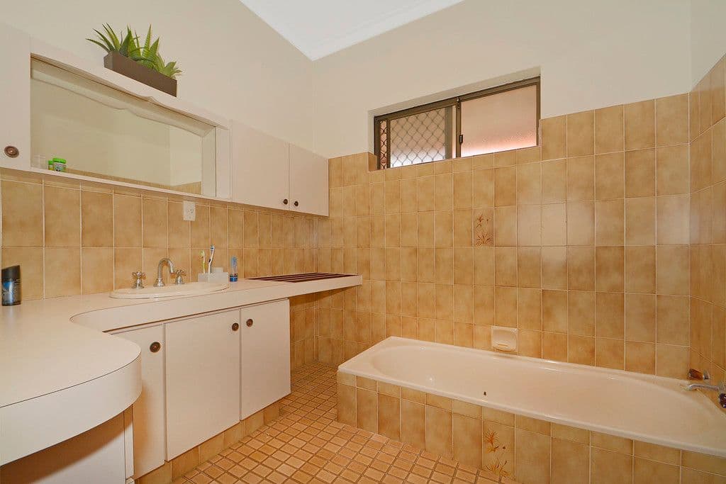 6 Brookland Crescent, Marangaroo WA 6064, Marangaroo - Thumbnail 4