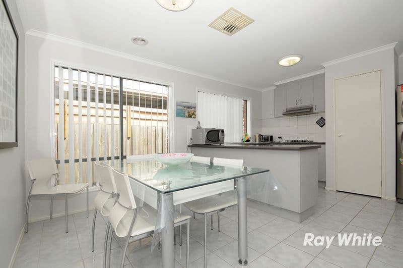 6 Charlotte Place, CRANBOURNE VIC 3977, Cranbourne West - Thumbnail 4
