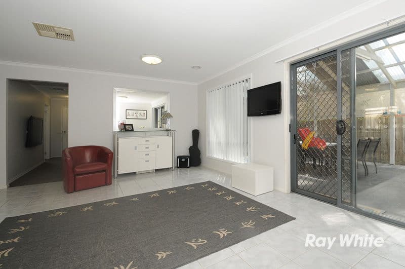 6 Charlotte Place, CRANBOURNE VIC 3977, Cranbourne West - Thumbnail 7