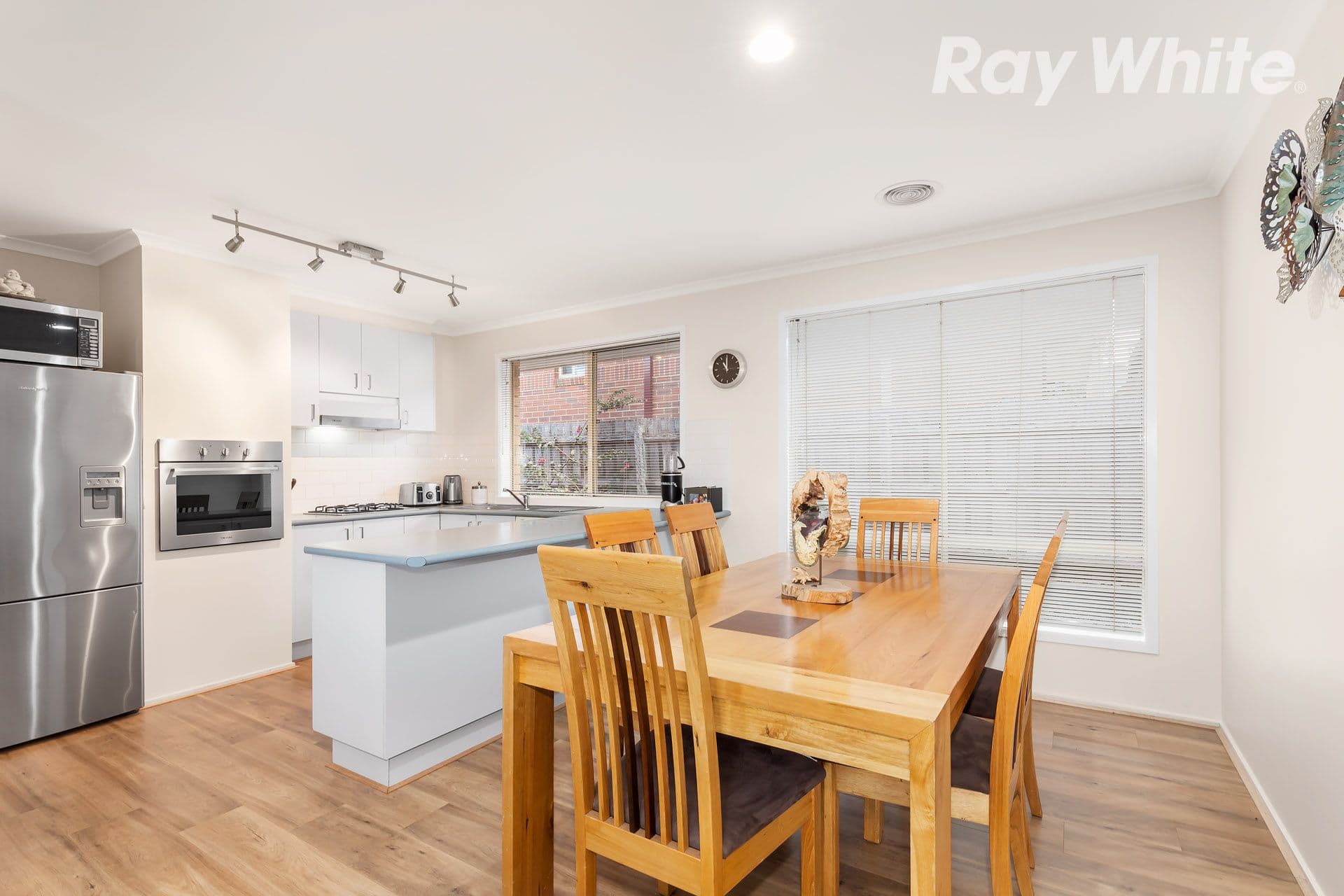 4 Kipping Rise, South Morang VIC 3752, South Morang - Thumbnail 2