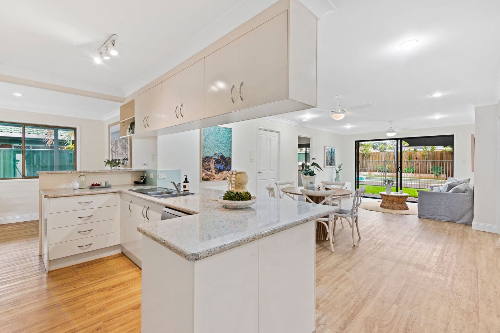 9 Seabrook Street, Elanora QLD 4221, Elanora - Thumbnail 4