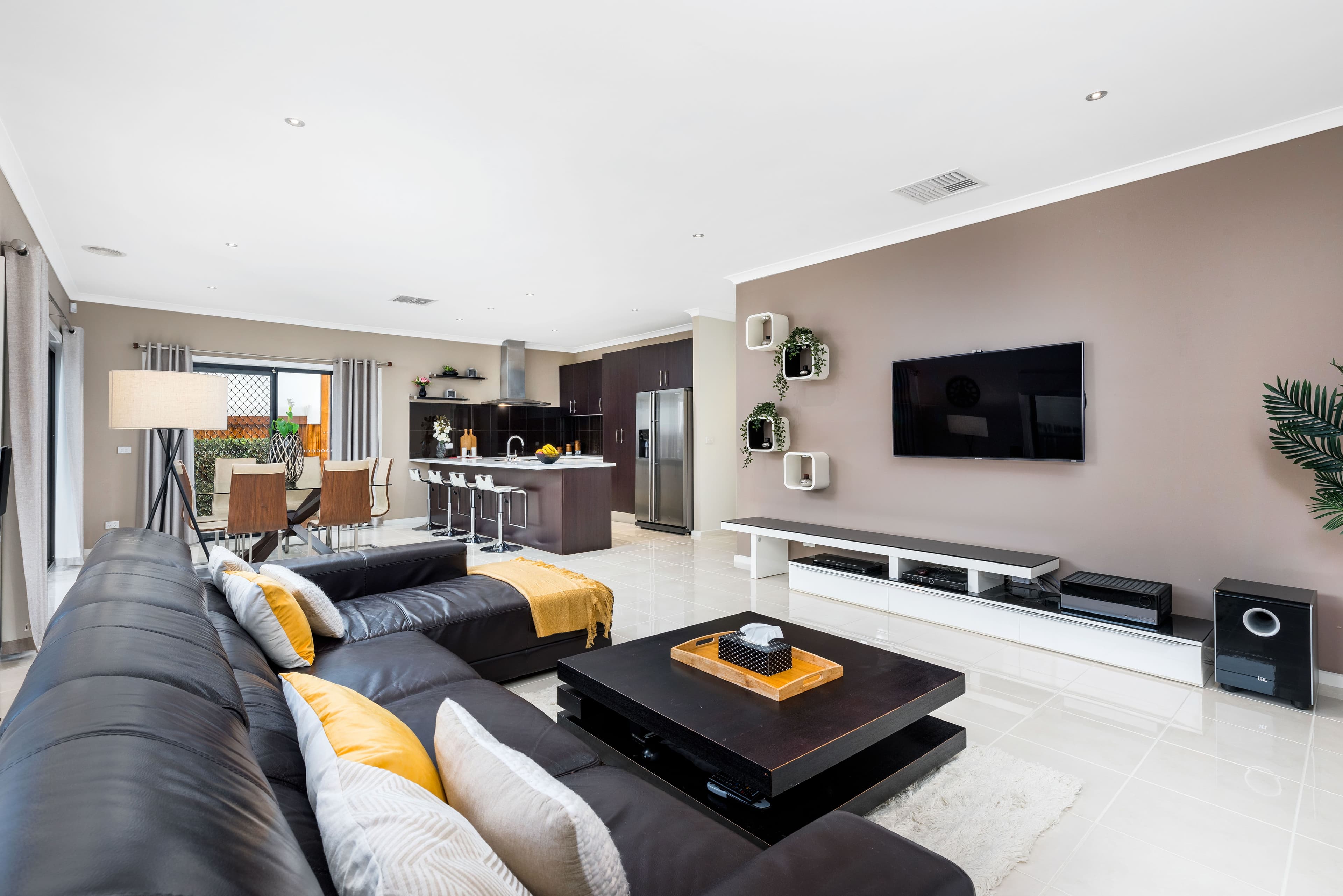 17 Fitzgerald Drive, South Morang VIC 3752, South Morang - Thumbnail 2