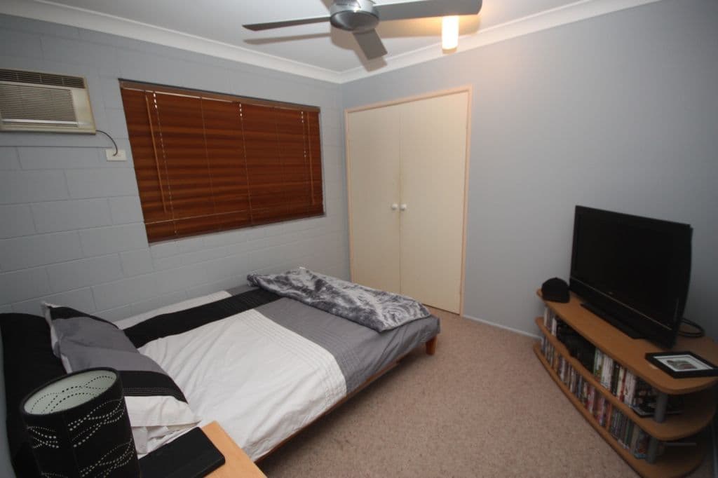 19 Bowling Green Street, BRANDON QLD 4808, Brandon - Thumbnail 7