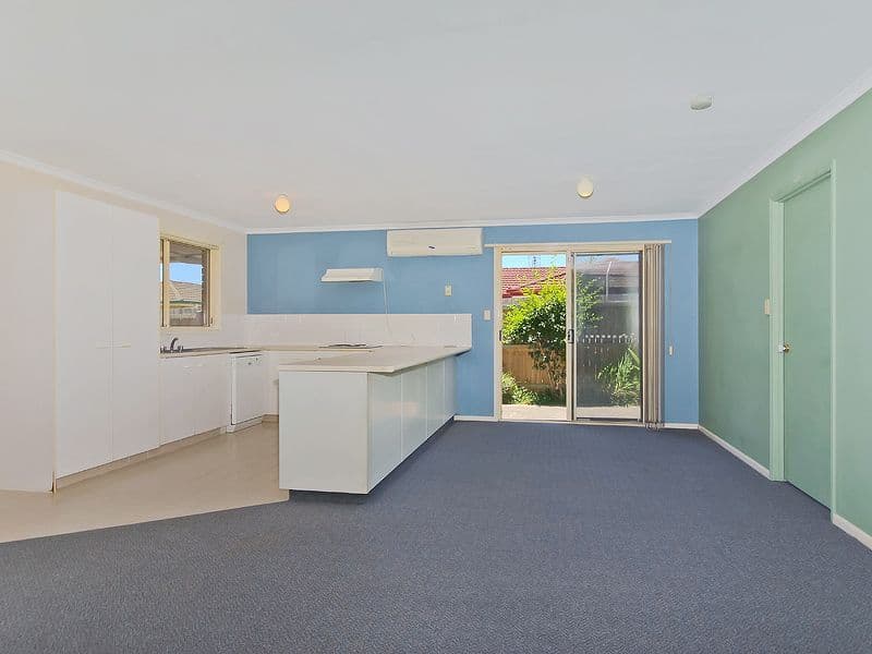 31 Crelga Court, MERRIMAC QLD 4226, Merrimac - Thumbnail 3