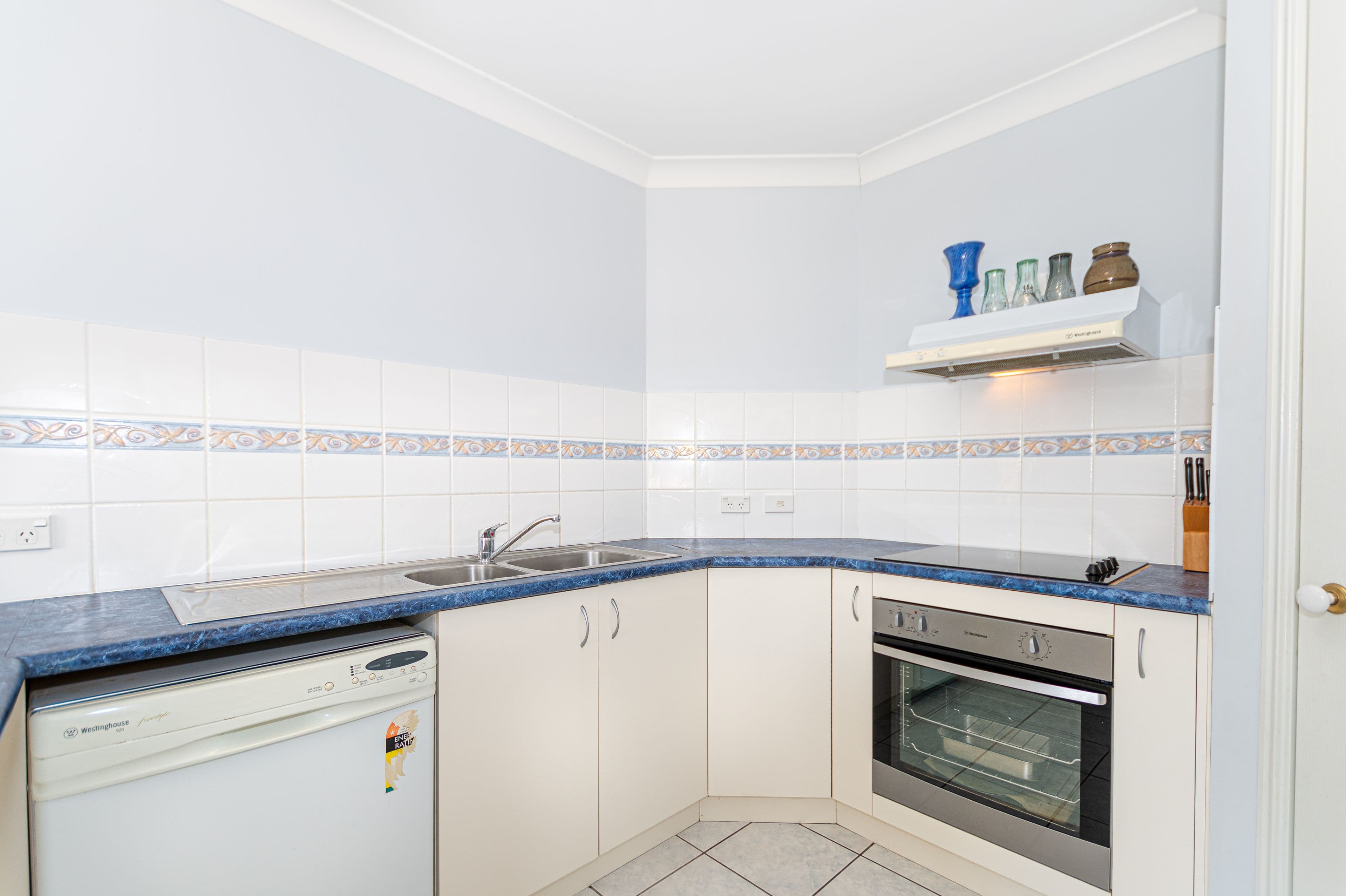 103 Lamberth Road, Regents Park QLD 4118, Regents Park - Thumbnail 2