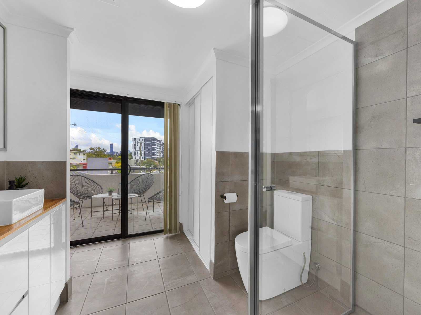 15 Kitchener Street, Coorparoo QLD 4151, Coorparoo - Thumbnail 8