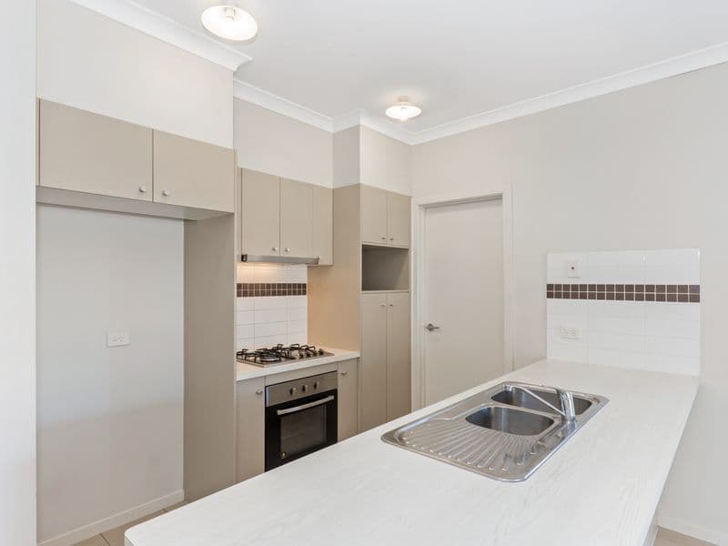 8 Dunlop Street, Kelso QLD 4815, Kelso - Thumbnail 3