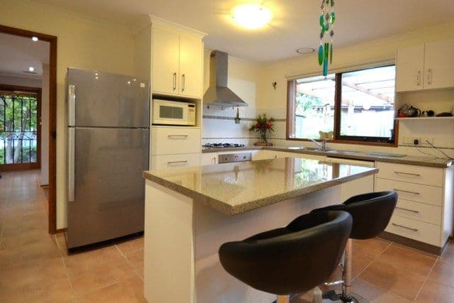 6 Gloucester Court, ELTHAM VIC 3095, Eltham - Thumbnail 4