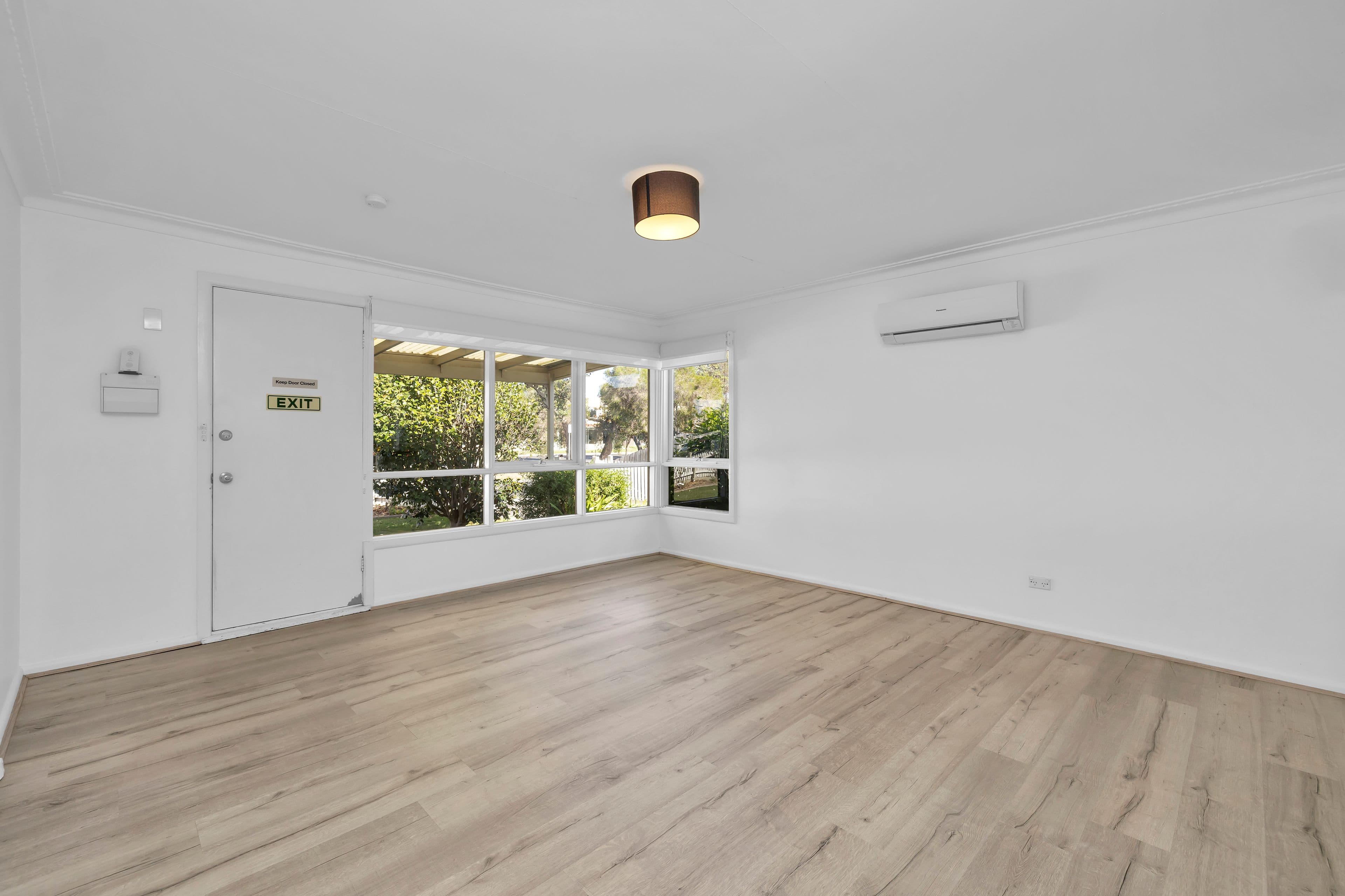 65 Wallace Street, Beaconsfield VIC 3807, Beaconsfield - Thumbnail 2