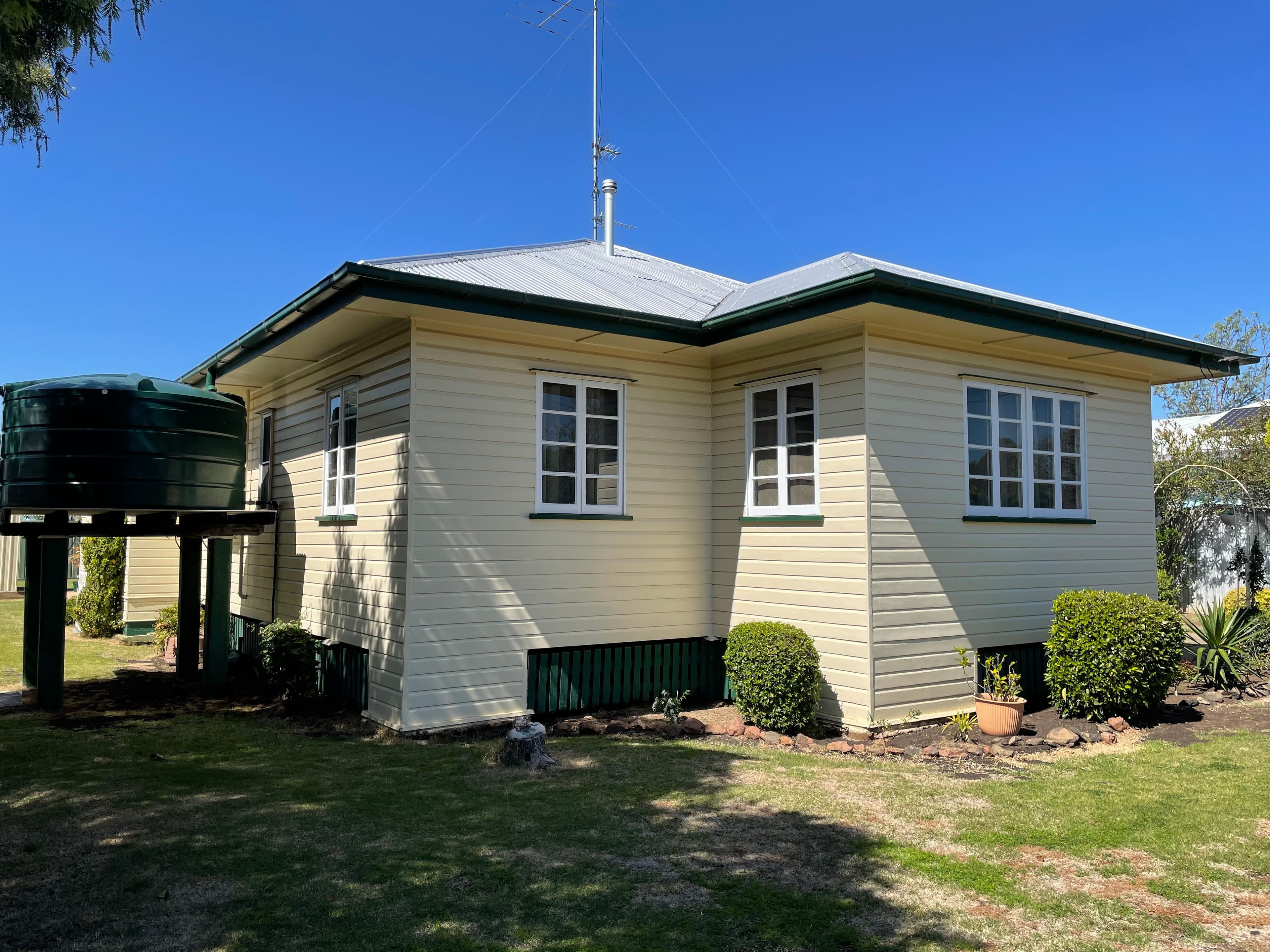 8 Briggs Street, Pittsworth QLD 4356, Pittsworth - Thumbnail 2