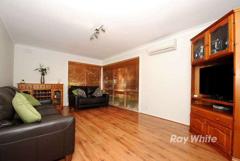 8 Bexsarm Crescent, ROWVILLE VIC 3178, Rowville - Thumbnail 2