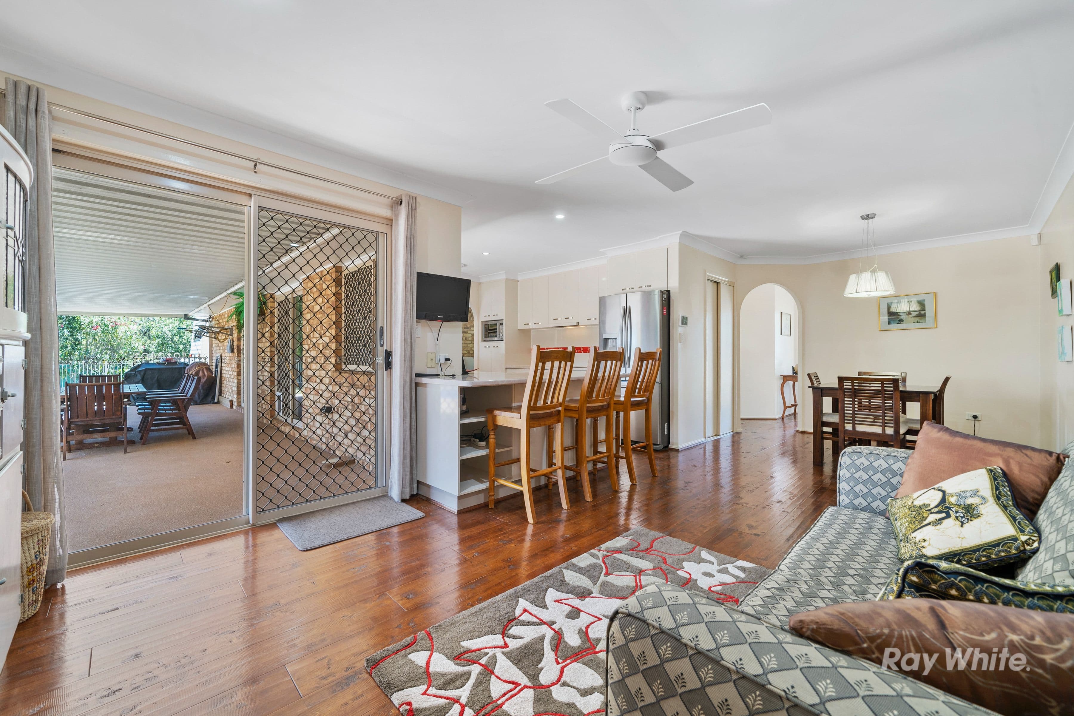 27 Robert Stanley Drive, Mount Warren Park QLD 4207, Mount Warren Park - Thumbnail 3