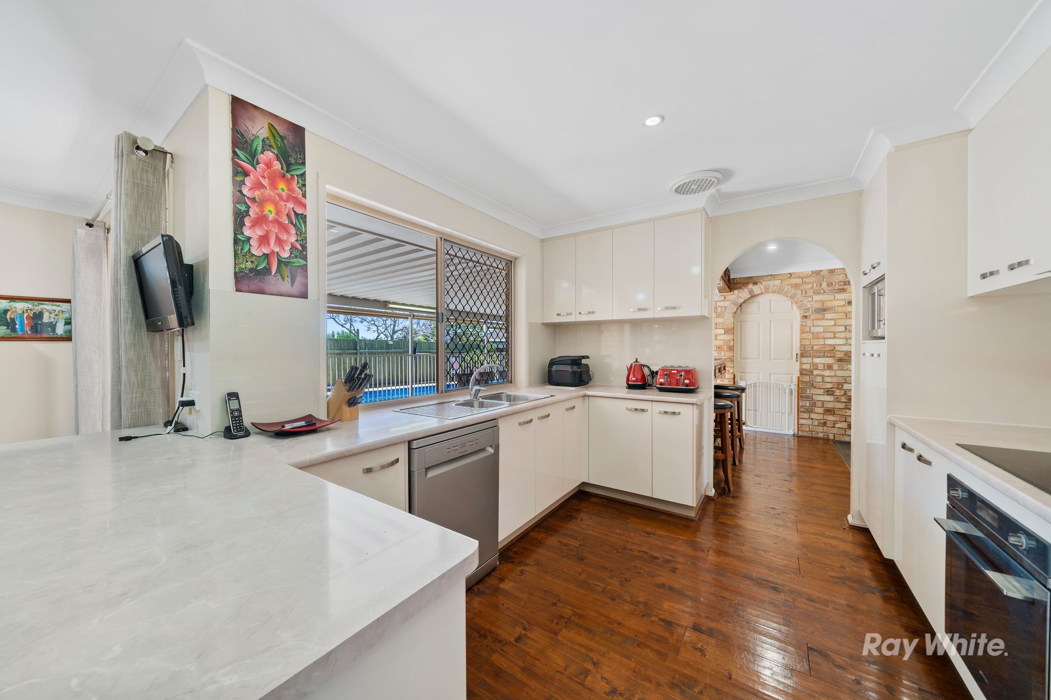 27 Robert Stanley Drive, Mount Warren Park QLD 4207, Mount Warren Park - Thumbnail 4