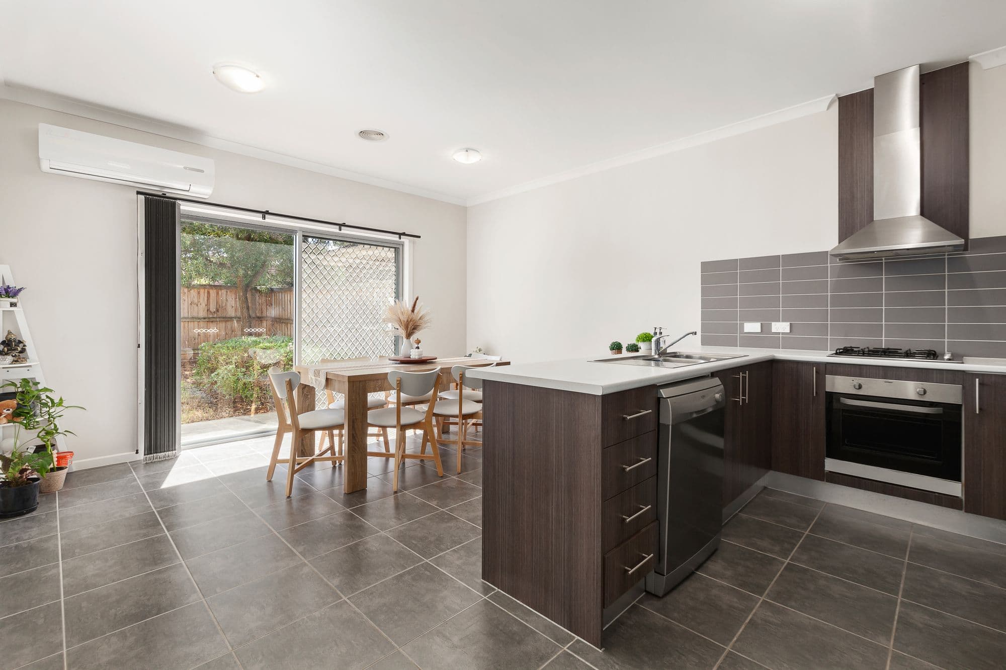 10 Alphie Way, Doreen VIC 3754, Doreen - Thumbnail 2