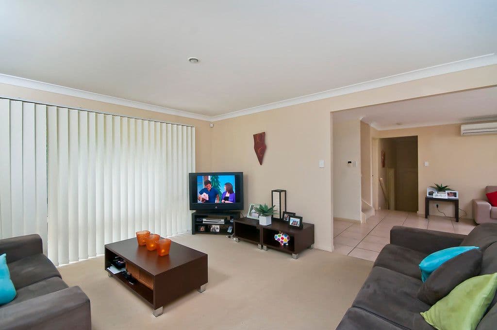 12 Numalla Court, ELANORA QLD 4221, Elanora - Thumbnail 5