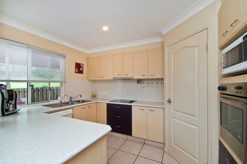 12 Numalla Court, ELANORA QLD 4221, Elanora - Thumbnail 6