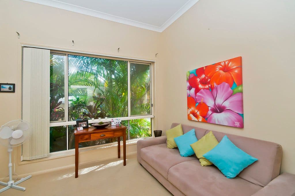 12 Numalla Court, ELANORA QLD 4221, Elanora - Thumbnail 7