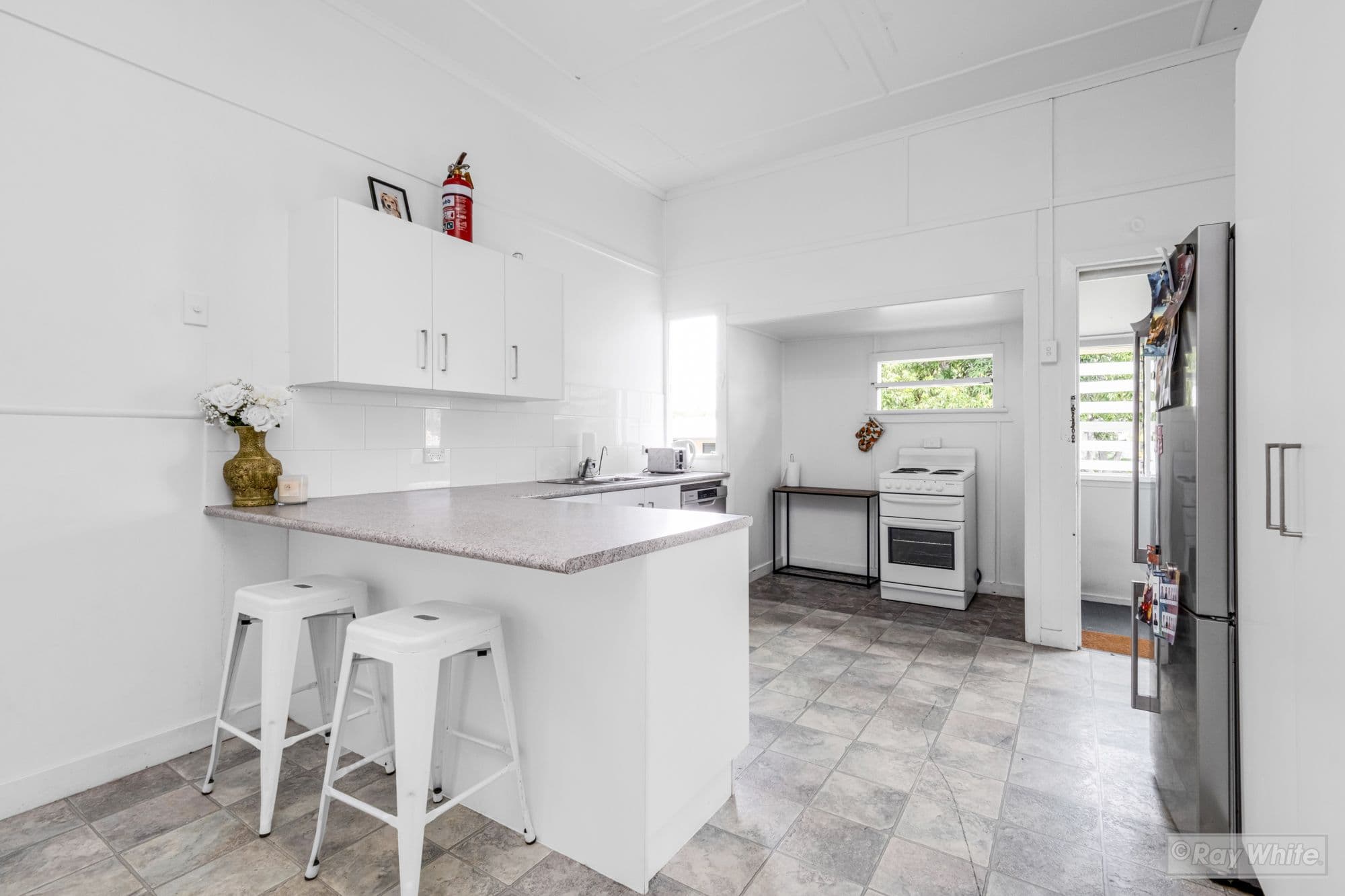 20 Henderson Street, Park Avenue QLD 4701, Park Avenue - Thumbnail 2