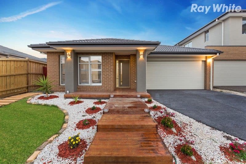 10 Fairlight Avenue, Keysborough VIC 3173, Keysborough - Image 1