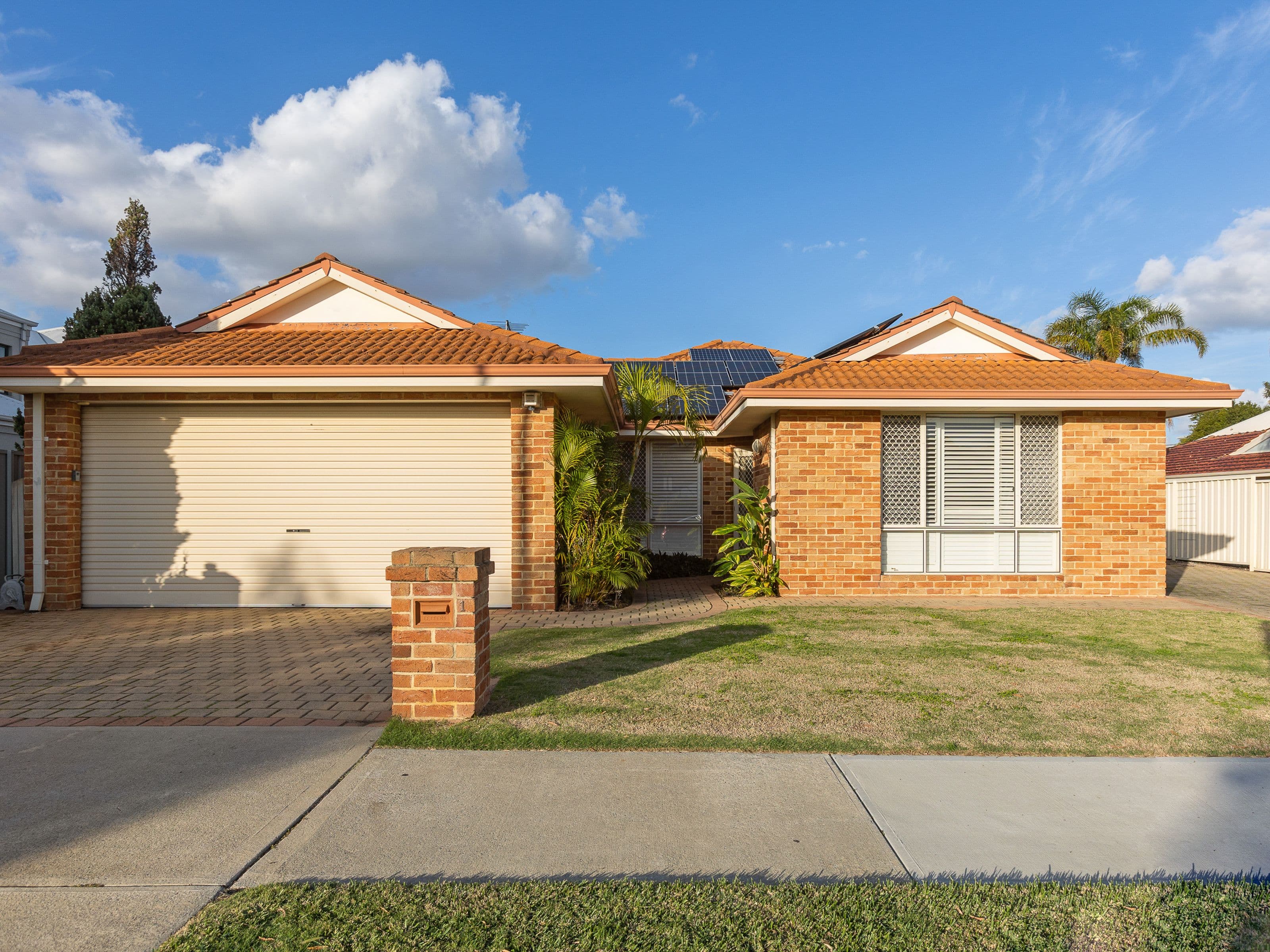 140 Robert Street, Como WA 6152, Como - Thumbnail 2