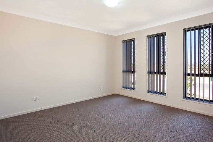 16 Shepherdson Street, Dakabin QLD 4503, Dakabin - Thumbnail 6