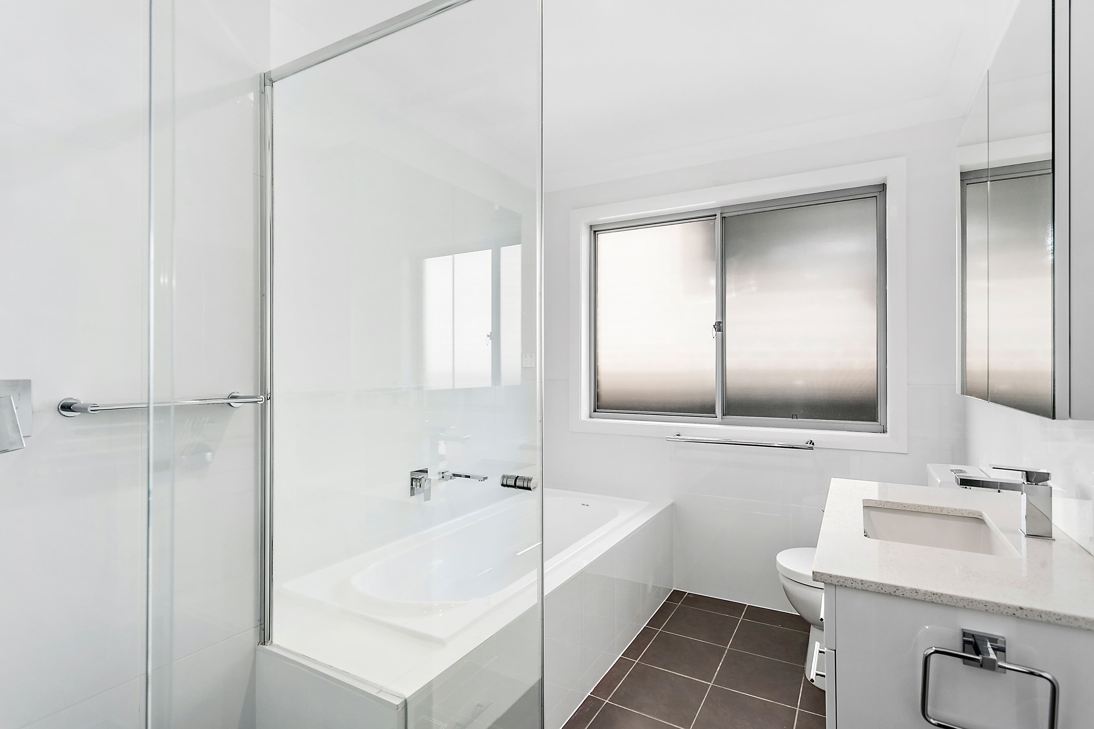 1 Reynolds Lane, Oak Flats - Thumbnail 8