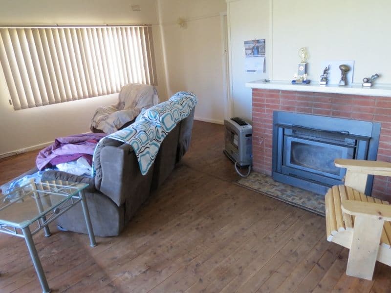 66 Gallipoli Street, TEMORA NSW 2666, Temora - Thumbnail 3
