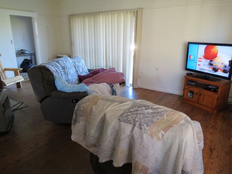 66 Gallipoli Street, TEMORA NSW 2666, Temora - Thumbnail 4