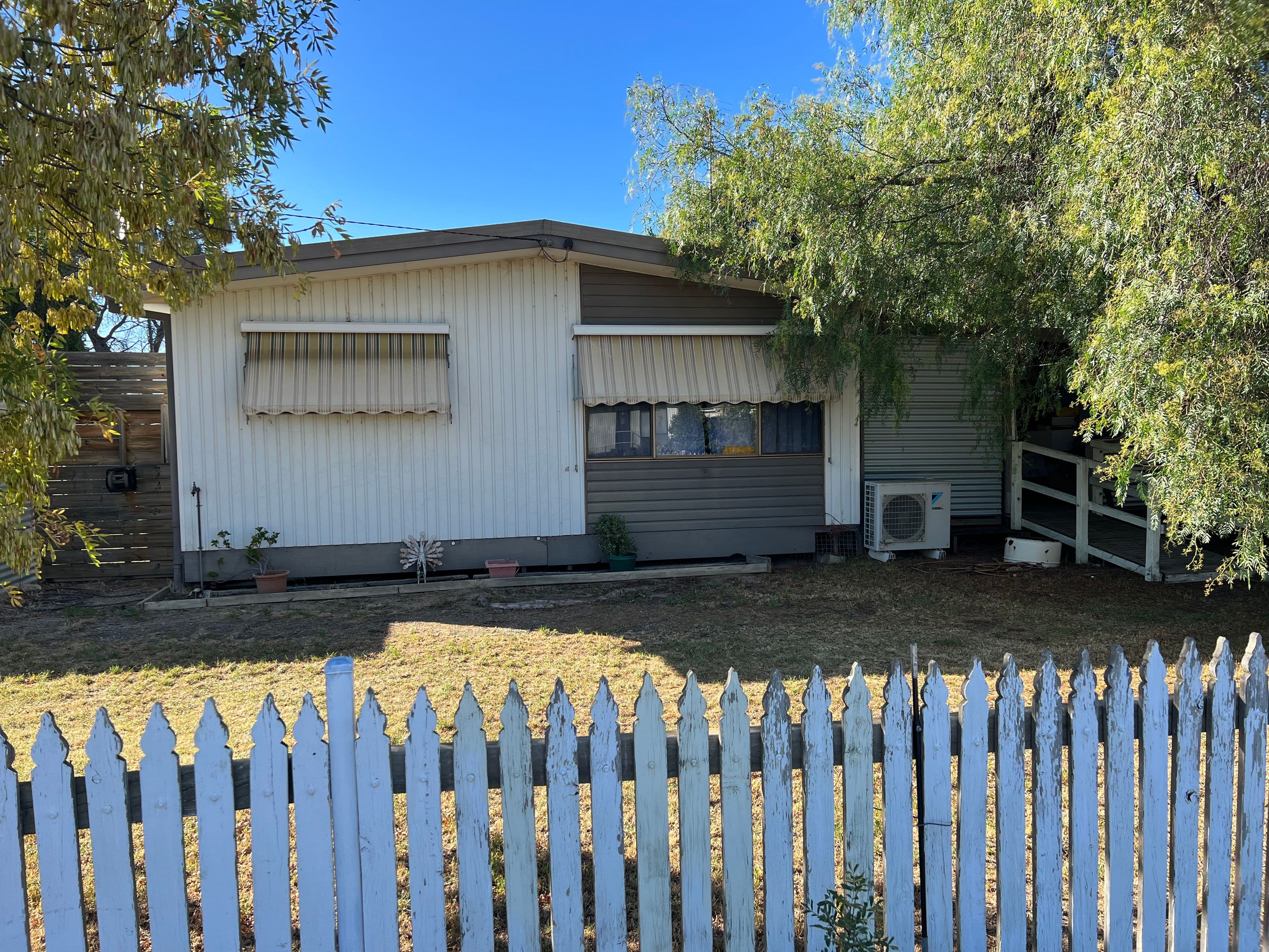 180 Hyde Street, Deniliquin NSW 2710, Deniliquin - Image 1