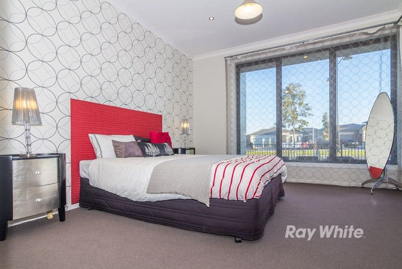 30 Mountainview Boulevard, CRANBOURNE NORTH VIC 3977, Cranbourne North - Thumbnail 6