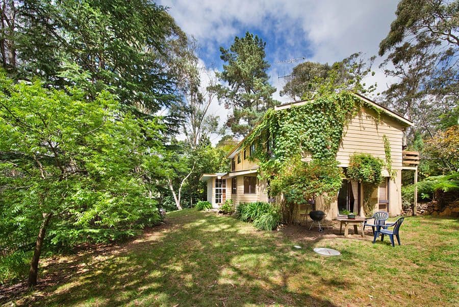 12 Portland Road, Medlow Bath - Image 1